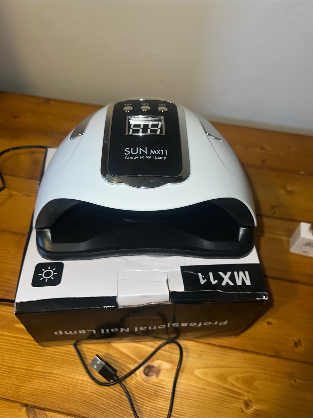 SUN MX11 UV/LED Nail Lamp - White & Black